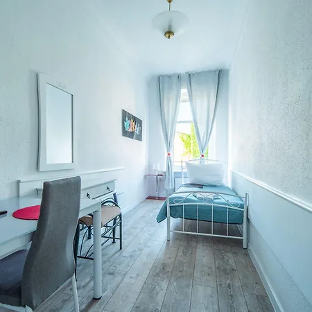 Great Polonia Swidnica Center Готель 3*